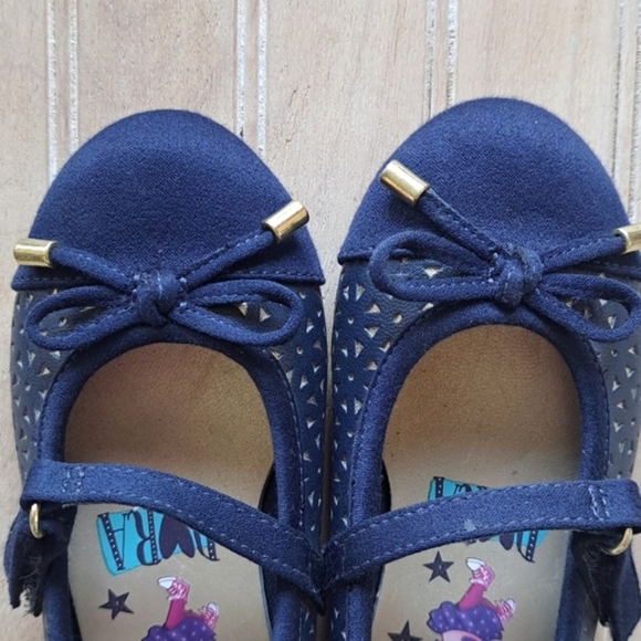 Dora The Explorer Infant Gold Navy Cap Toe Cut Out Detail Ballerina Flats - Picture 9 of 10